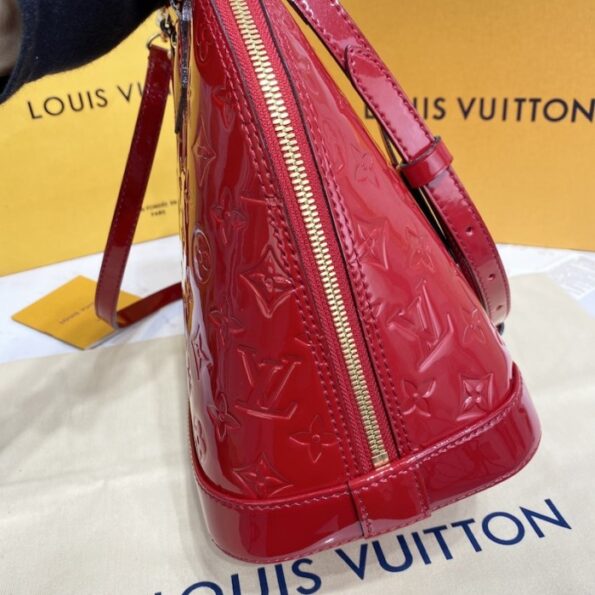 Louis-Vuitton-Vernis-Alma-PM-Monogram-Red-2.jpg