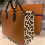 Louis-Vuitton-Wild-at-Heart-Onthego-MM-Caramel.jpg