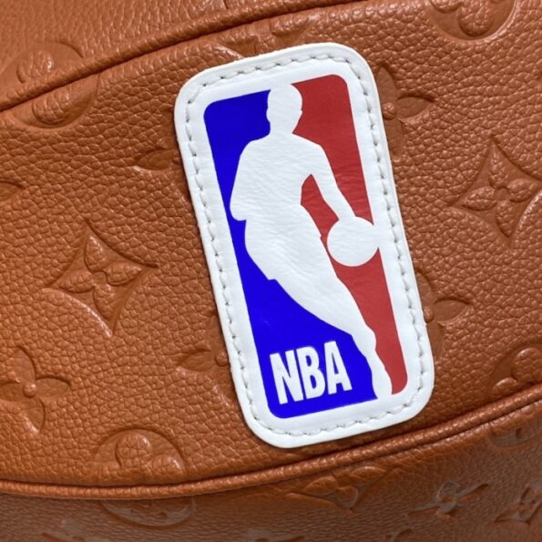 Louis-Vuitton-x-NBA-Louis-Vuitton-Ball-in-Basket-6.jpeg