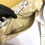 Louis-vuitton-original-Bumbag-Khaki.jpg